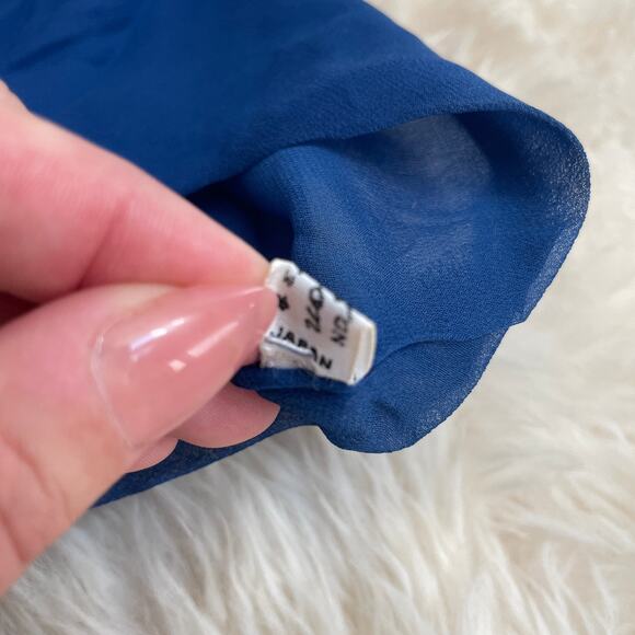 10-Piece Vintage Scarf Lot | Silk, Italy, Japan, Echo, Hand-Rolled, Rare Mix - Picture 14 of 16